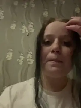 tiny lily  online show from 20, 4, 2026