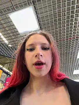 michelle lovique online show from 7, 6, 2026