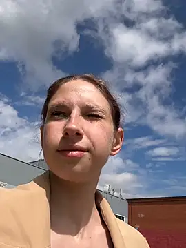 michelle lovique online show from 26, 6, 2026