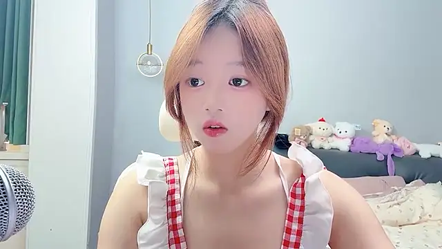 Lilababy00 online show from 25, 5, 2026
