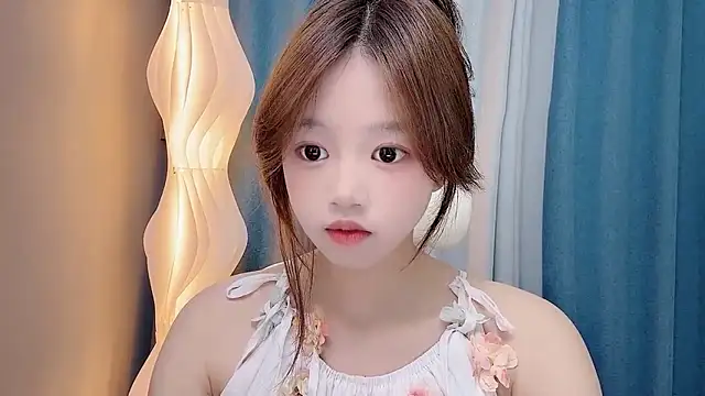 Lilababy00 online show from 16, 6, 2026