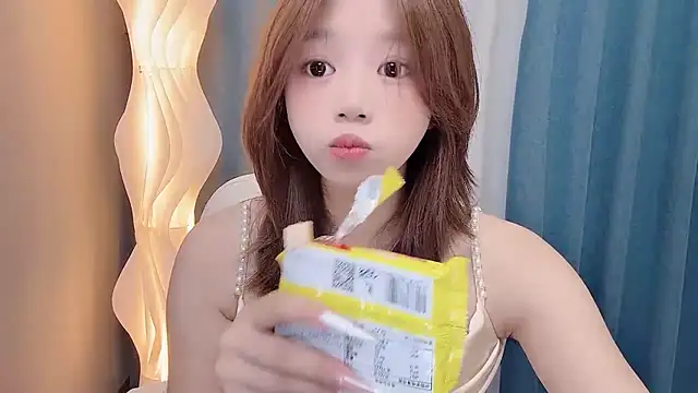 Lilababy00 online show from 15, 6, 2026
