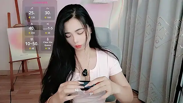 Snapshot of M-CC-M chatting on 28, 4, 2026 M-CC-M online show from 28, 4, 2026