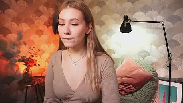 Snapshot of Emilicious chatting on 13, 5, 2026 Emilicious online show from 13, 5, 2026