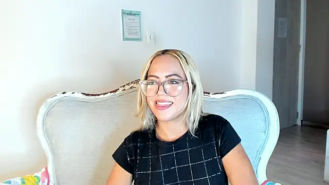 CristyBloom online show from 17, 6, 2026