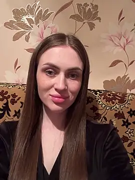 AlinaLove3213 online show from 18, 4, 2026