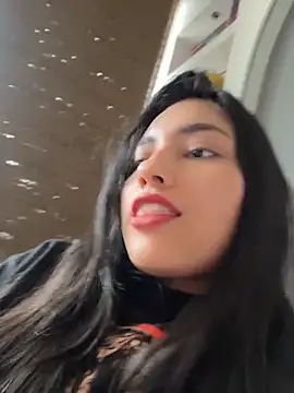 VioletRousee online show from 8, 6, 2026