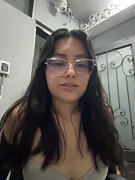 Snapshot of VioletRousee chatting on 26, 7, 2026 VioletRousee online show from 26, 7, 2026