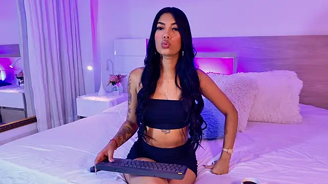 Snapshot of AlissonRossi chatting on 27, 4, 2026 AlissonRossi online show from 27, 4, 2026