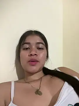 Snapshot of Kloe_zaf chatting on 18, 5, 2026 Kloe zaf online show from 18, 5, 2026