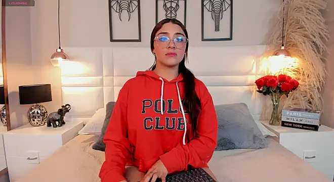 Victoria  lee online show from 4, 6, 2026
