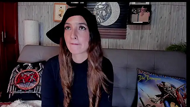 Alucarda666 online show from 19, 7, 2026