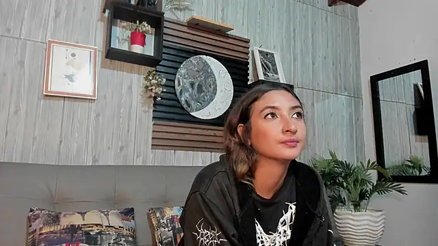 Snapshot of Alucarda666 chatting on 15, 5, 2026 Alucarda666 online show from 15, 5, 2026