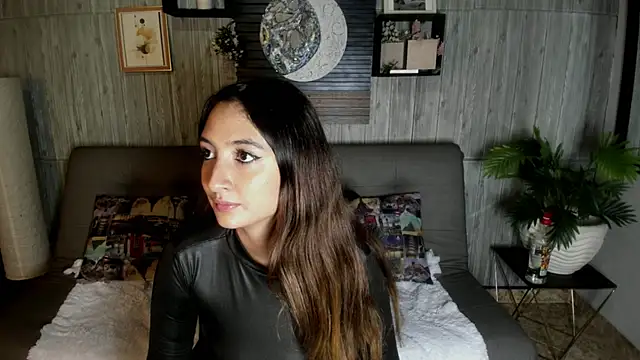Snapshot of Alucarda666 chatting on 6, 6, 2026 Alucarda666 online show from 6, 6, 2026