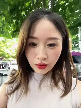 Snapshot of qin205205 chatting on 8, 7, 2026 qin205205 online show from 8, 7, 2026