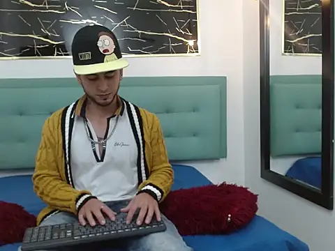Snapshot of PowerLustX chatting on 13, 5, 2026 PowerLustX online show from 13, 5, 2026