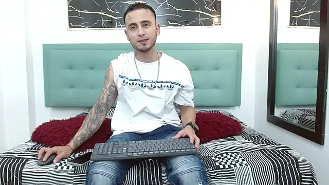 Snapshot of PowerLustX chatting on 17, 5, 2026 PowerLustX online show from 17, 5, 2026