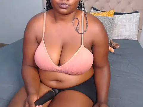 Snapshot of YourWifeyLily chatting on 10, 4, 2026 YourWifeyLily online show from 10, 4, 2026