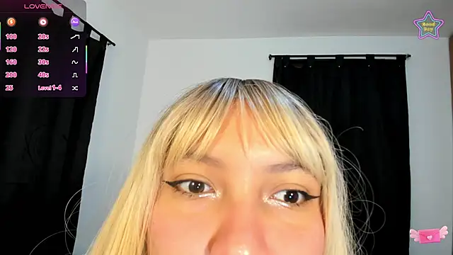 Snapshot of aisshalee chatting on 3, 5, 2026 aisshalee online show from 3, 5, 2026