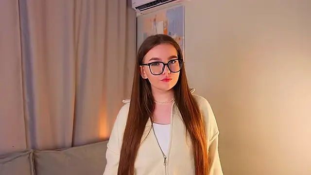 EvaWyliam online show from 8, 4, 2026