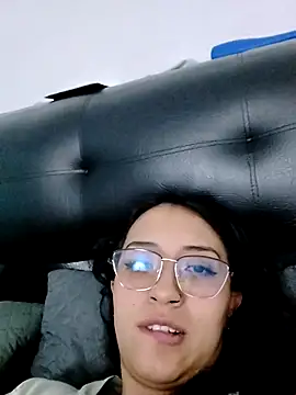 max and lilu2 online show from 3, 5, 2026