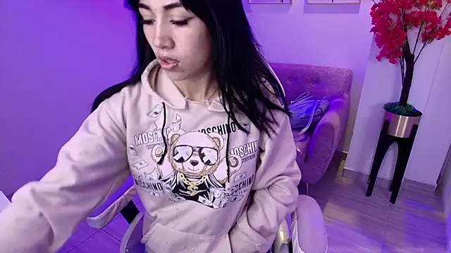 Snapshot of Rainy_doll chatting on 12, 6, 2026 Rainy doll online show from 12, 6, 2026