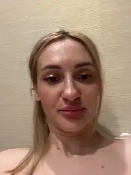 lovencat online show from 15, 4, 2026