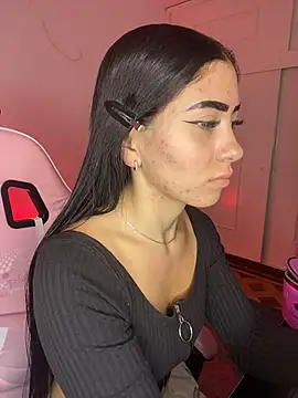 AMBERBUNNY  online show from 16, 4, 2026