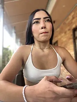 AMBERBUNNY  online show from 22, 4, 2026