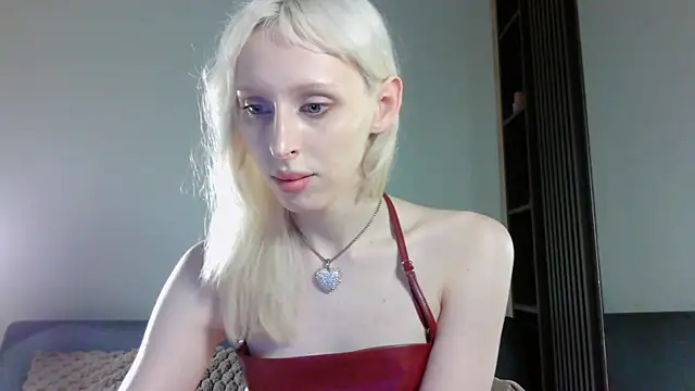 Snapshot of Sora100000 chatting on 28, 5, 2026 Sora100000 online show from 28, 5, 2026