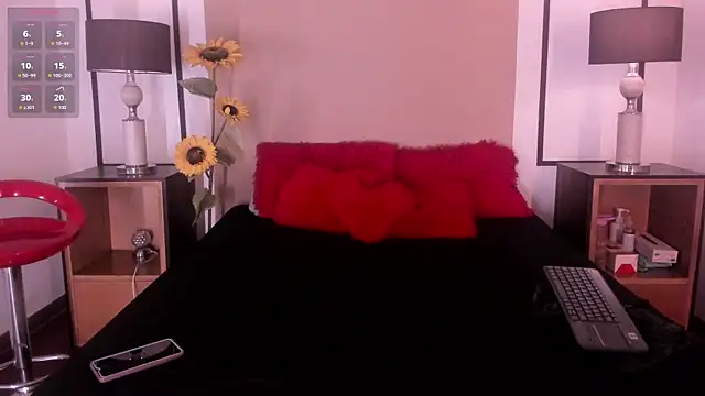 Snapshot of NatashaLuxy chatting on 16, 7, 2026 NatashaLuxy online show from 16, 7, 2026