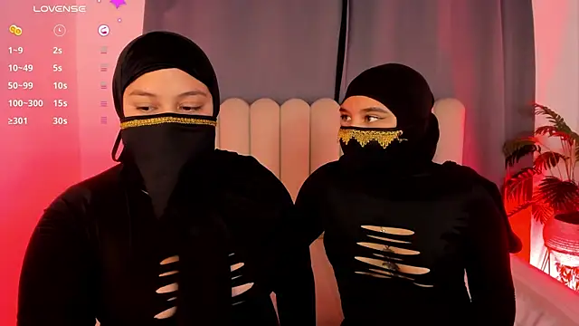 aziza dalila02 online show from 11, 4, 2026