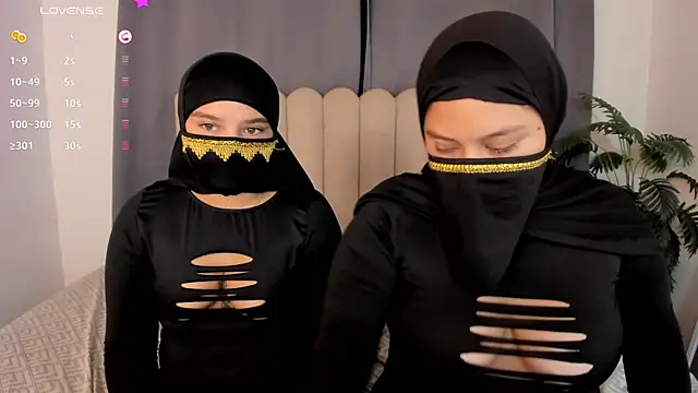 aziza dalila02 online show from 17, 4, 2026