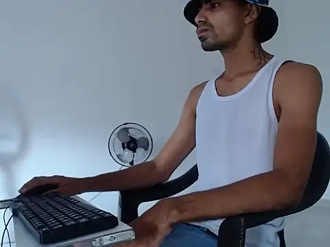 Snapshot of mijoprietosex chatting on 19, 4, 2026 mijoprietosex online show from 19, 4, 2026