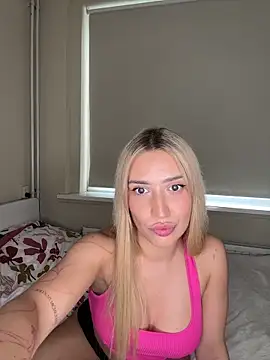 BlondeChiara online show from 16, 4, 2026