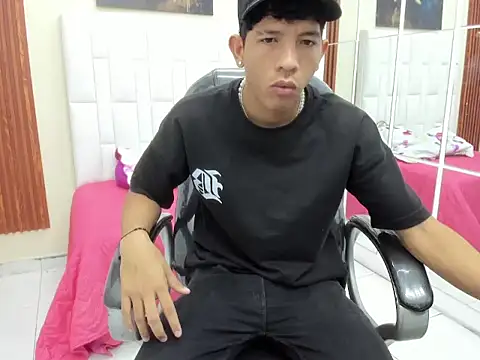 Snapshot of Alexander_villa_ chatting on 8, 4, 2026 Alexander villa online show from 8, 4, 2026