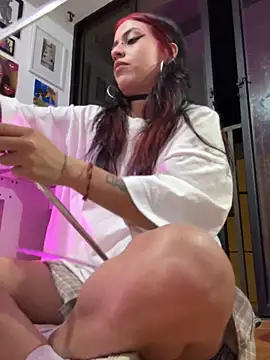 Snapshot of Kattze_ chatting on 4, 6, 2026 Kattze online show from 4, 6, 2026