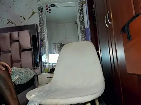 Snapshot of HUGE_BLACKCOCK chatting on 30, 4, 2026 HUGE BLACKCOCK online show from 30, 4, 2026