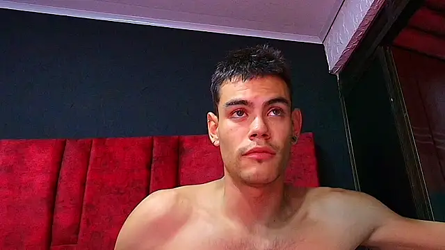 Snapshot of RomeoBoselli__ chatting on 4, 7, 2026 RomeoBoselli online show from 4, 7, 2026