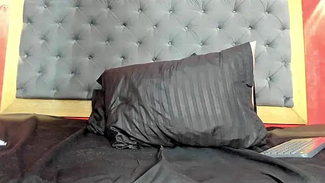 Snapshot of RosyRoos chatting on 7, 7, 2026 RosyRoos online show from 7, 7, 2026