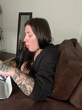 cherryxxox online show from 18, 4, 2026