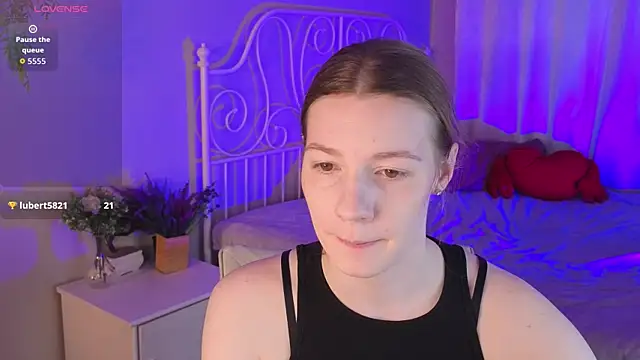 Snapshot of Vanessa___Lui chatting on 13, 4, 2026 Vanessa Lui online show from 13, 4, 2026