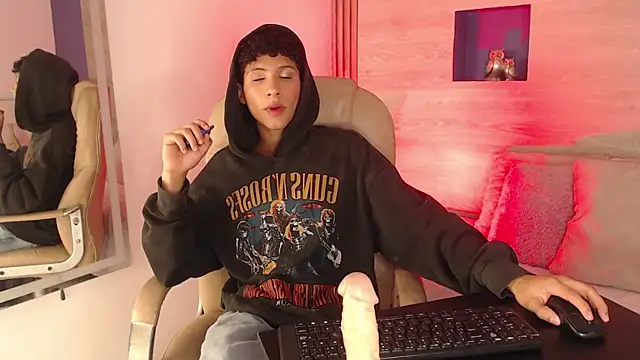 Velvet An online show from 23, 4, 2026