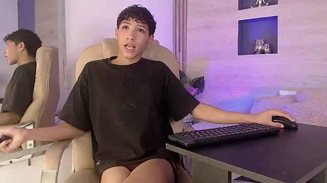 Velvet An online show from 22, 4, 2026