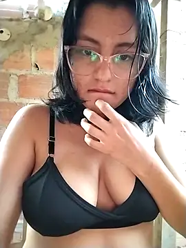 Snapshot of sienna_elara chatting on 3, 5, 2026 sienna elara online show from 3, 5, 2026