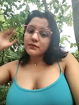 Snapshot of sienna_elara chatting on 13, 4, 2026 sienna elara online show from 13, 4, 2026