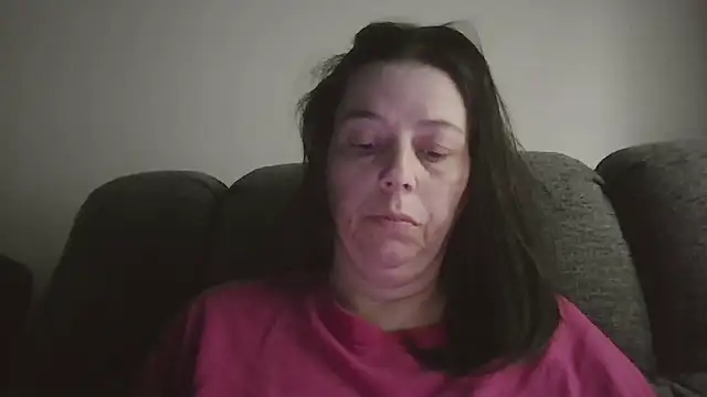 lily1982 online show from 25, 4, 2026