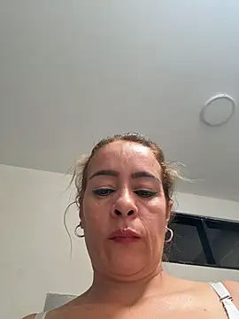 Snapshot of Natigoonzalez chatting on 10, 5, 2026 Natigoonzalez online show from 10, 5, 2026