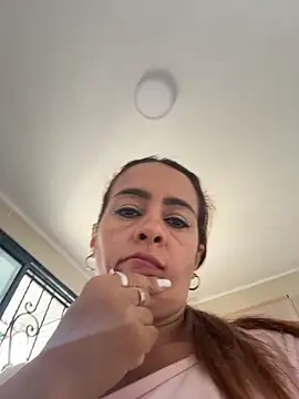 Snapshot of Natigoonzalez chatting on 6, 5, 2026 Natigoonzalez online show from 6, 5, 2026