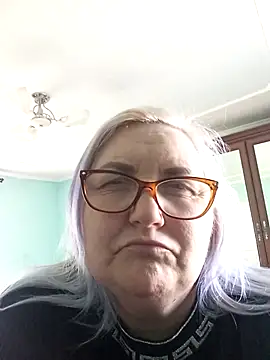 AureliaSky598 online show from 15, 4, 2026